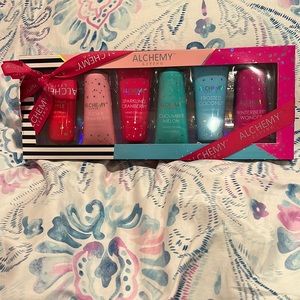 Alchemy Living cremes!